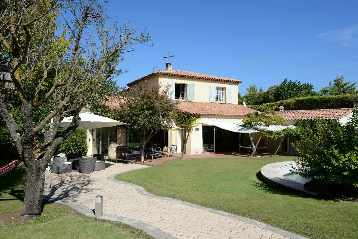 Au Pays De Cezanne Picasso & Matisse Lägenhet Aix-en-Provence Rum i privatbostad